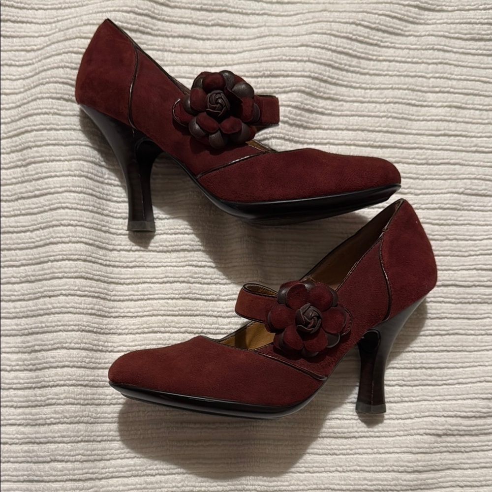 Chic Burgundy Heels with Floral Accent